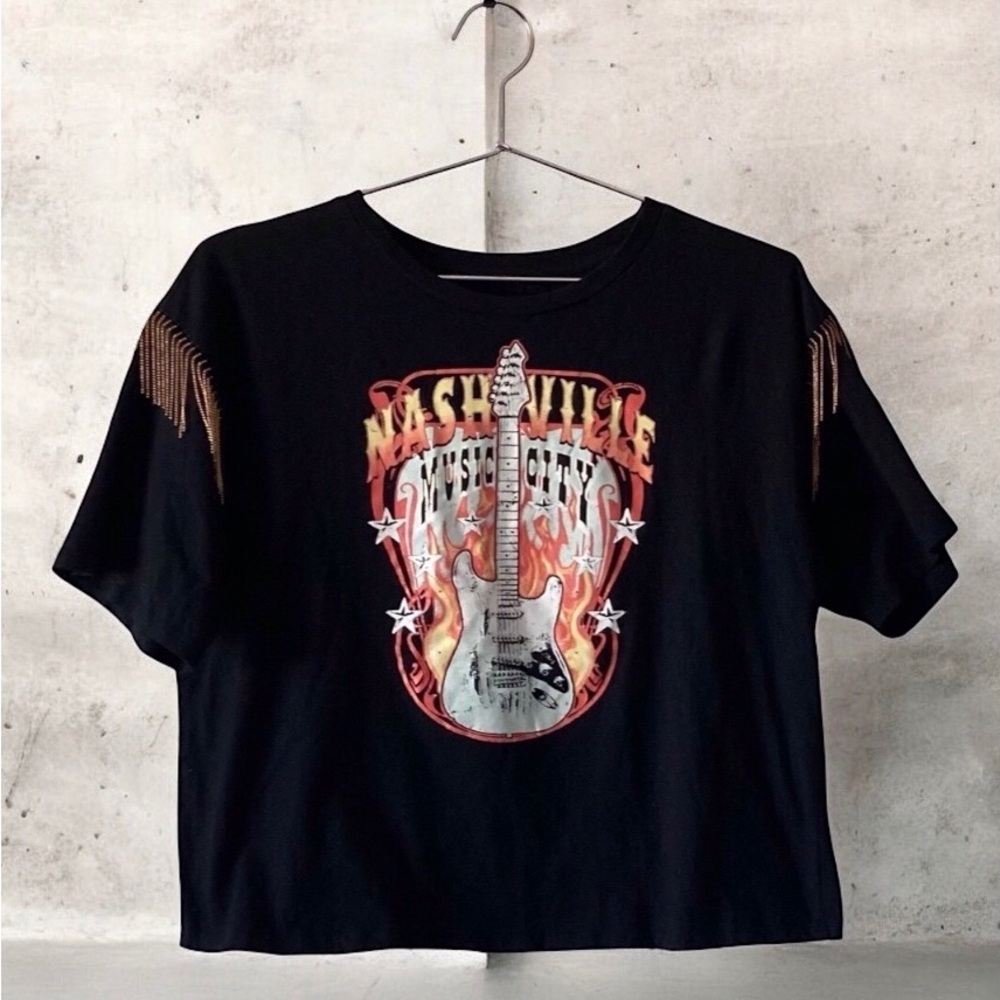 Nashville Music City Black Fringe Top Women’s Large country music graphic Tee